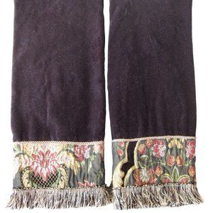 Embellished Austin Horn 2 Floral Fringed Luxury Bath Towels Black Terry Velour